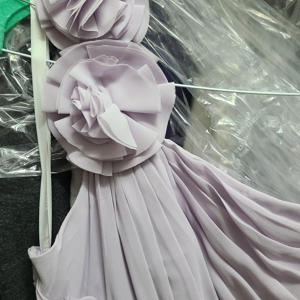 Dress - Picture 7 of 7